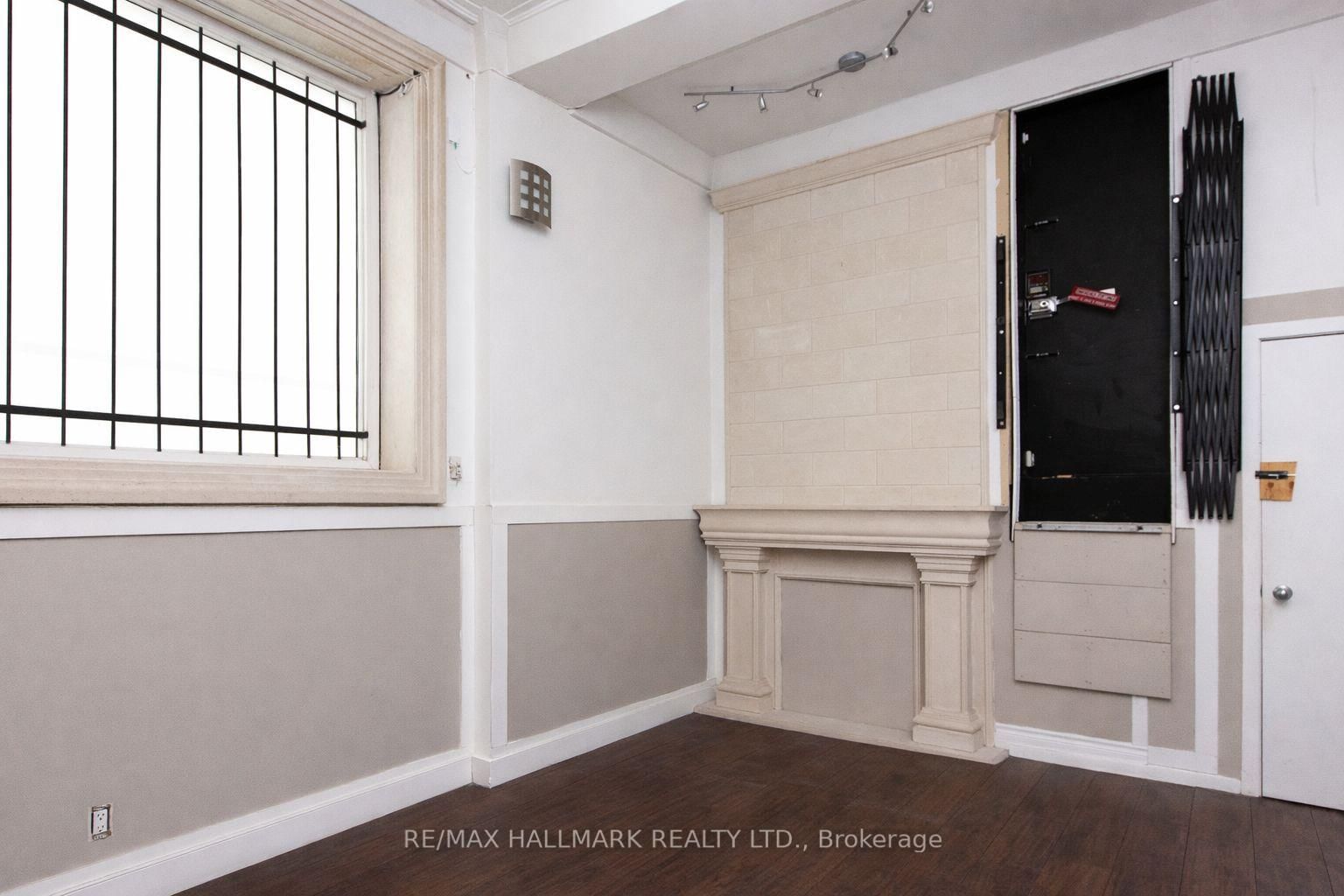 306A Eglinton Avenue W - Photo 17