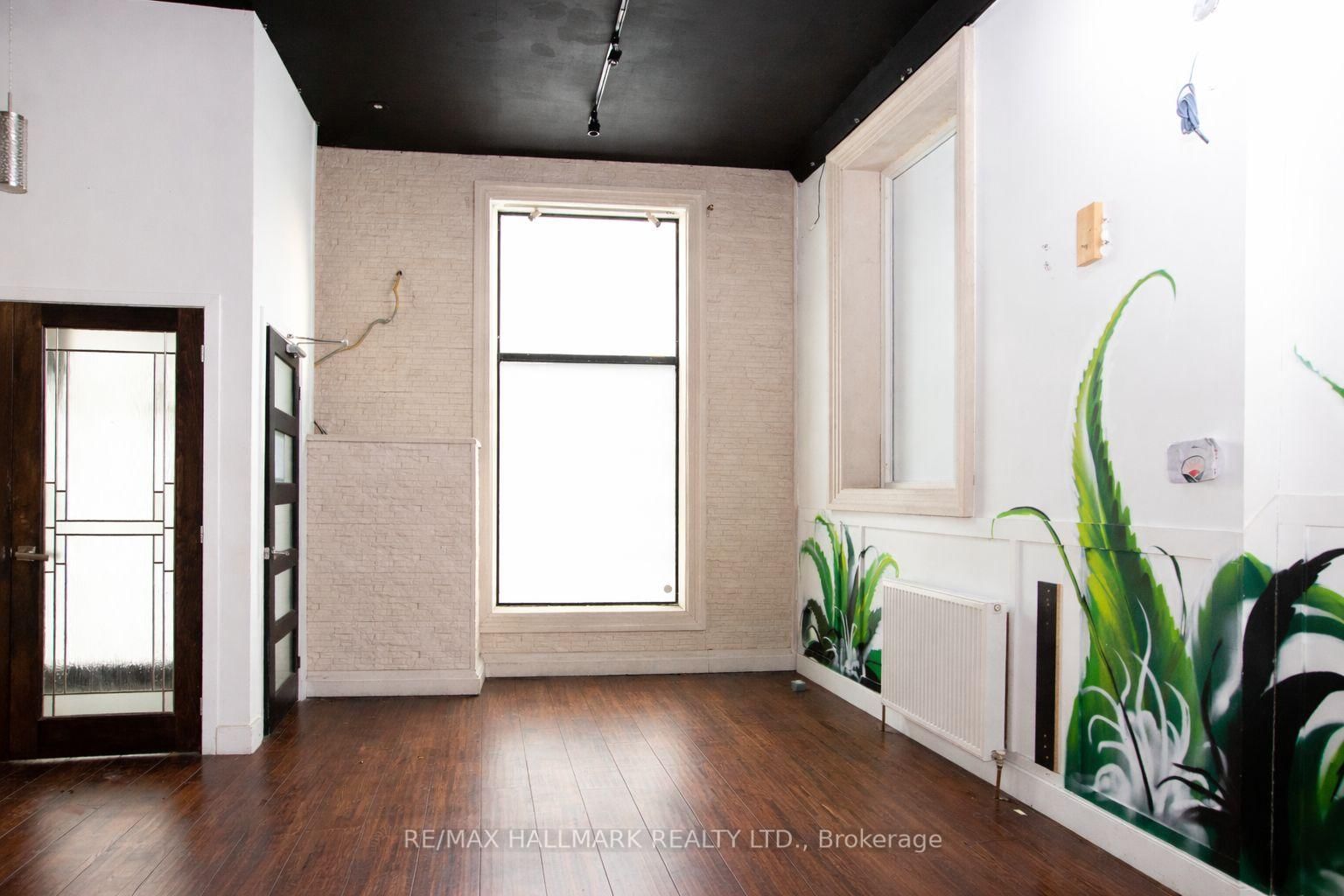 306A Eglinton Avenue W - Photo 18