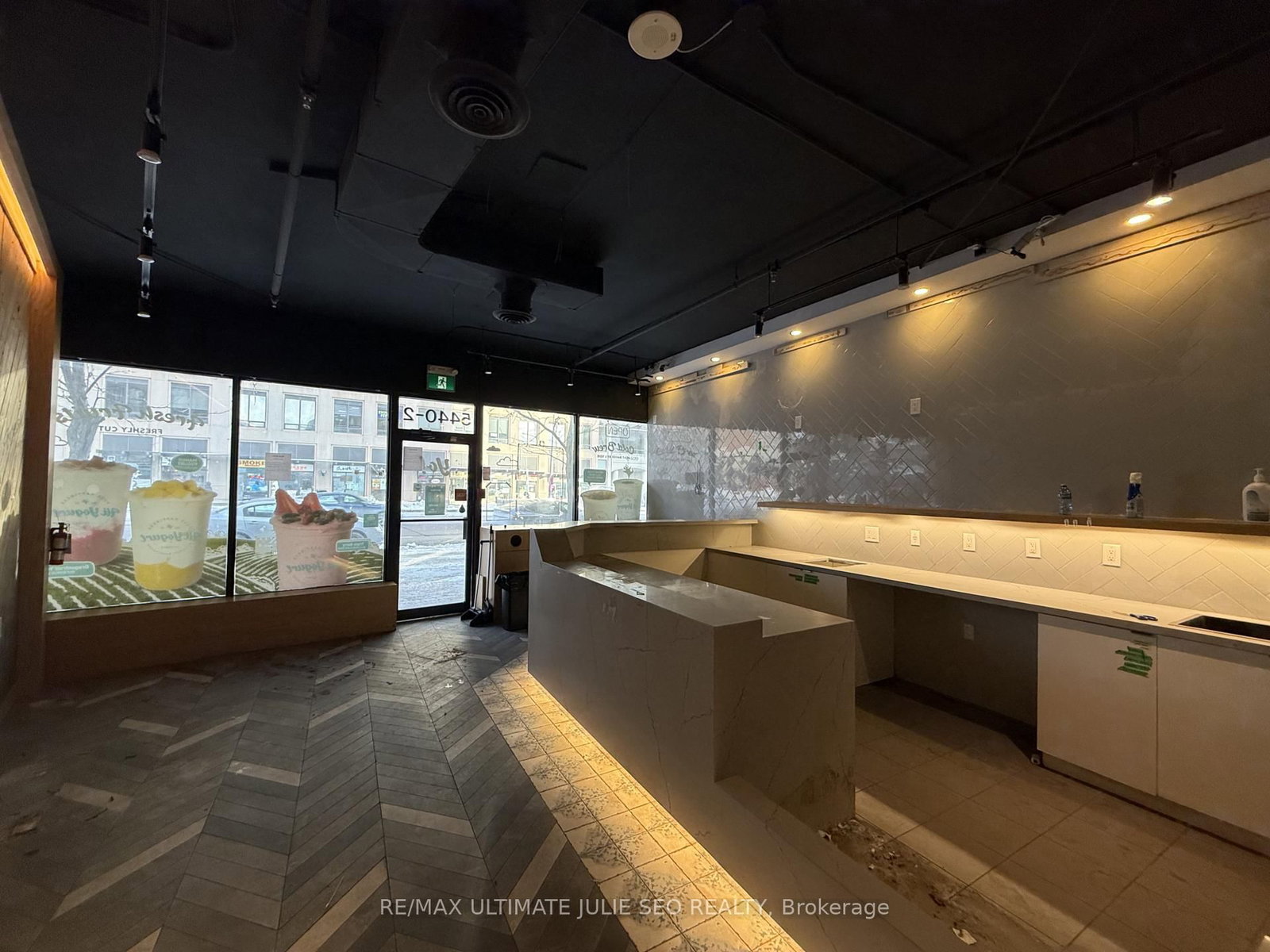 5440 Yonge Street, Unit 2 - Photo 3