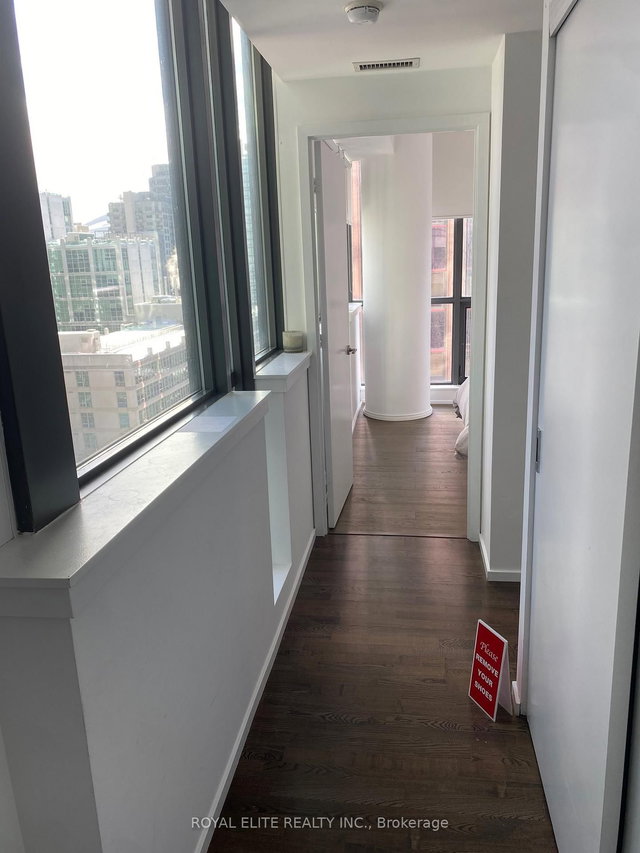 907 - 8 Charlotte Street