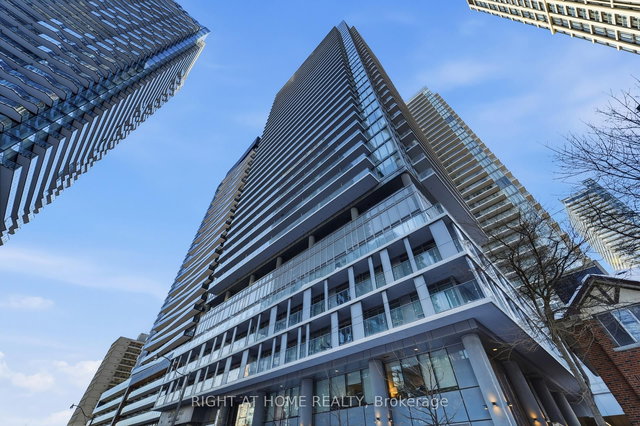 2112 Nt - 99 Broadway Avenue