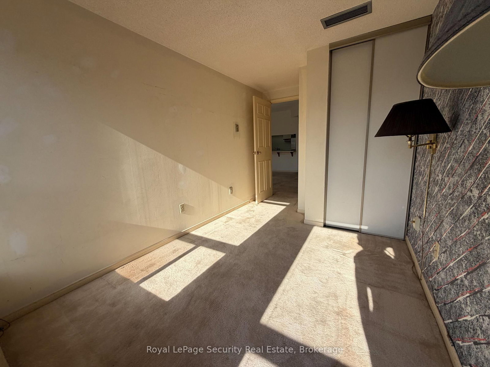 20 Glebe Road W, Unit 10 - Photo 21