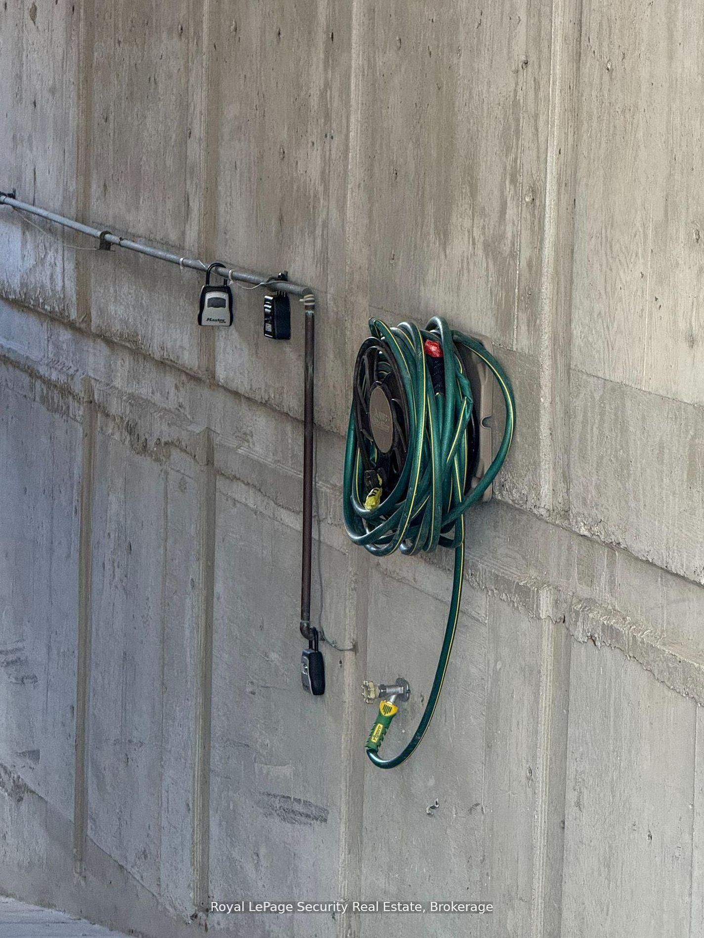 20 Glebe Road W, Unit 10 - Photo 34