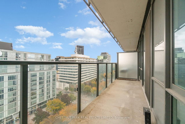 N1003 - 455 Front Street E