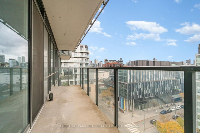 N1003 - 455 Front Street E
