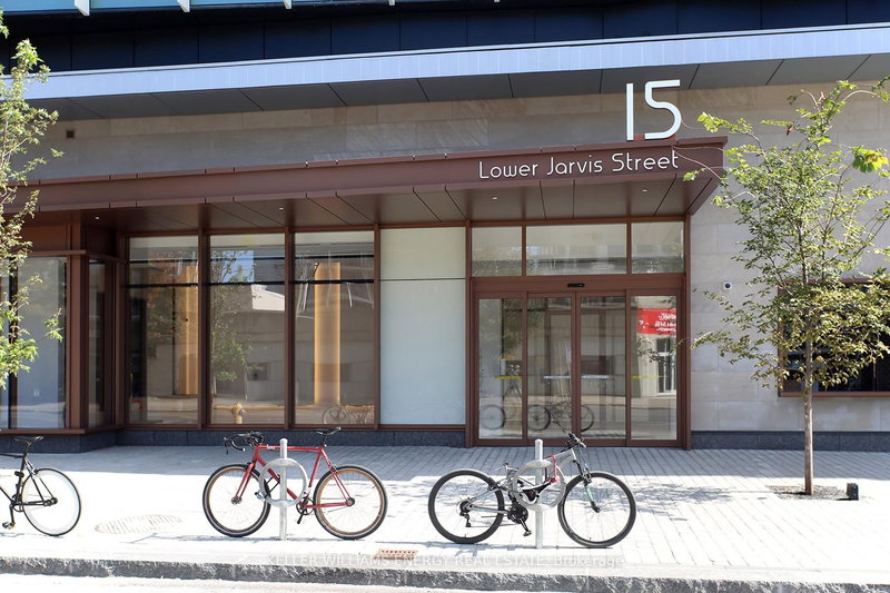 home for lease on 2913-15 Lower Jarvis Street