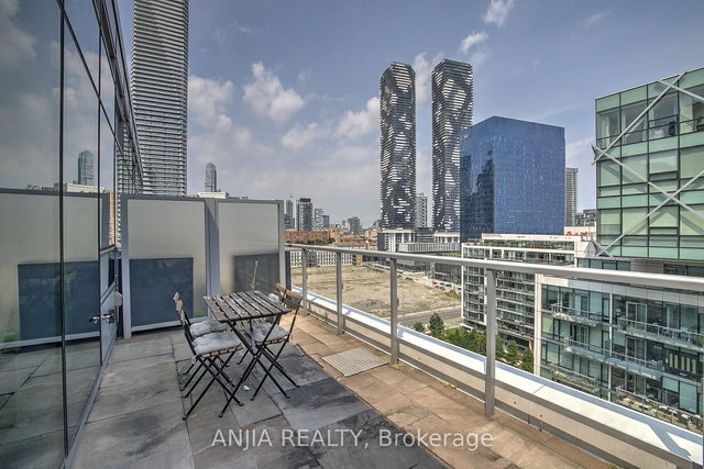 ph1209 - 29 Queens Quay E