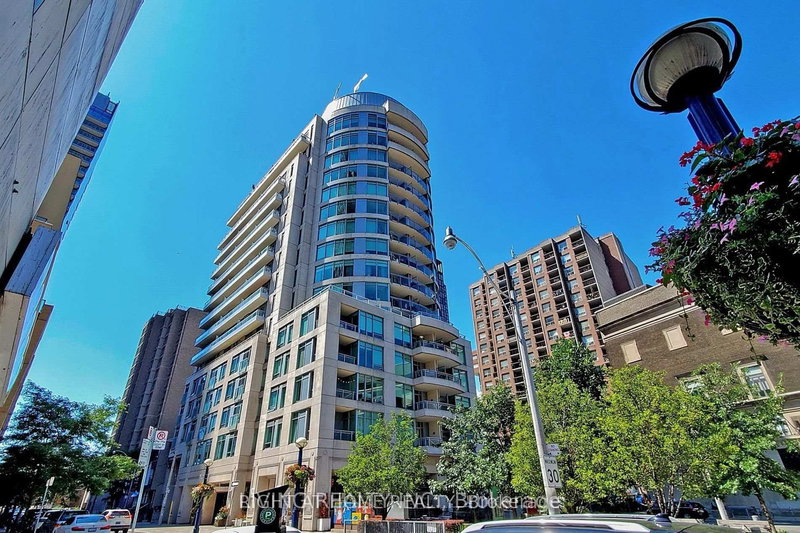 home for lease on PH207-8 Scollard Street