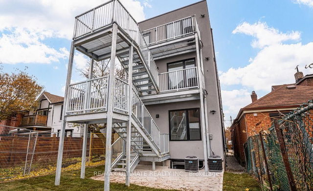 Unit 1 - 154 Robina Avenue