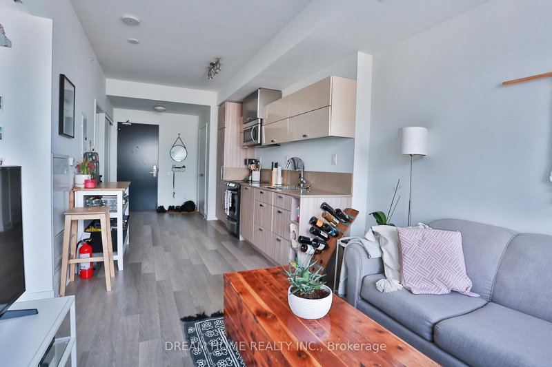 1506 - 290 Adelaide St W, Toronto, M5V 1P6 | Image 3