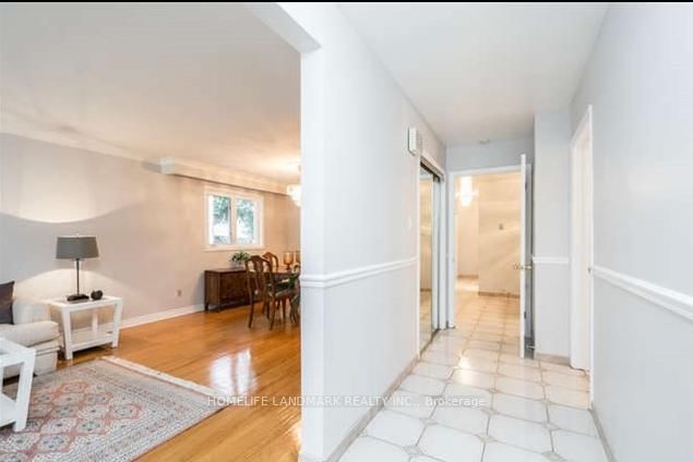 Main Fl - 275 Hounslow Avenue