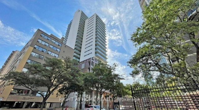 607 - 81 Wellesley Street E