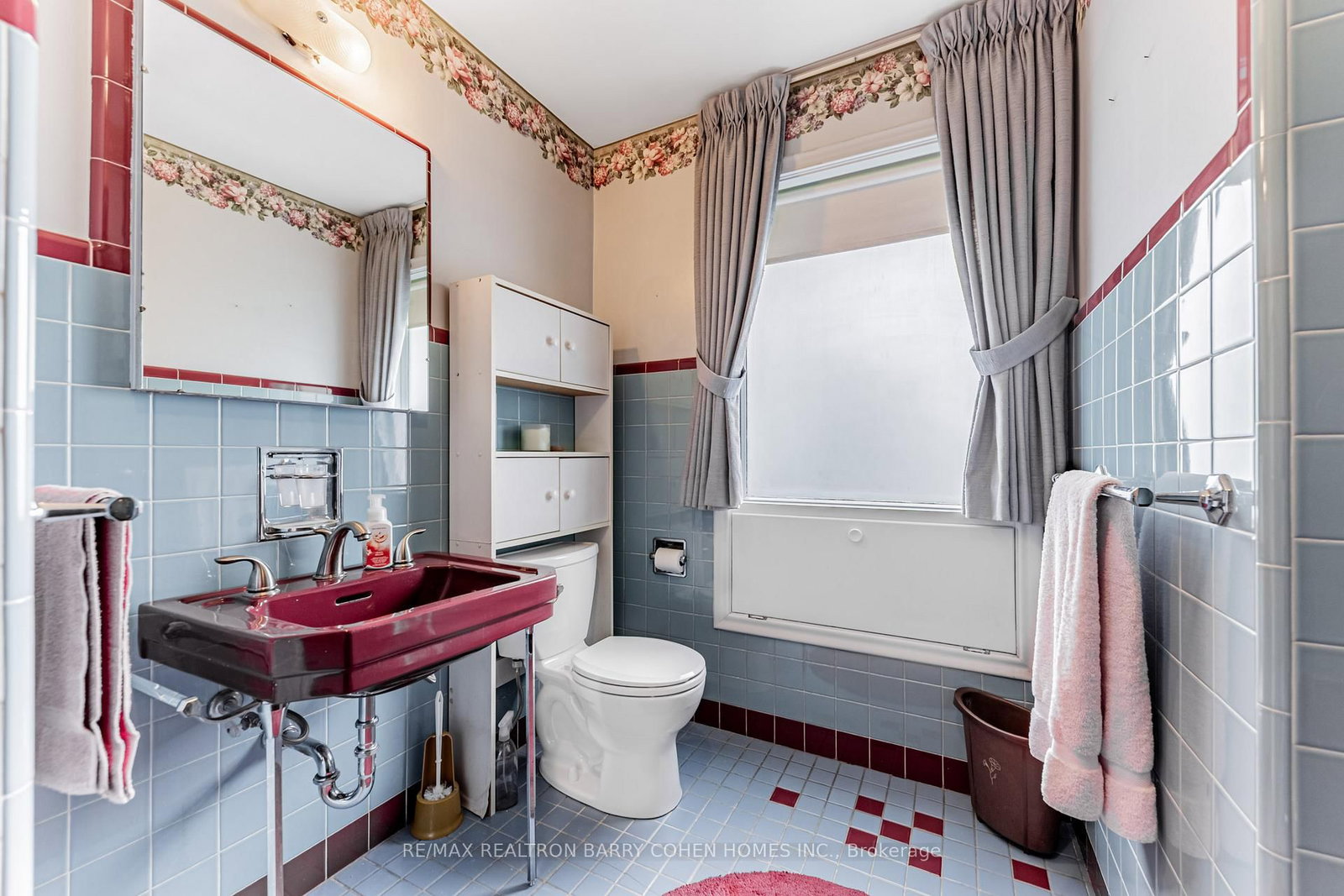 Detached House for lease at 200 Cortleigh Boulevard, Toronto, Ontario, M5N 1P5 - Lawrence Park South - MLS: C12748128