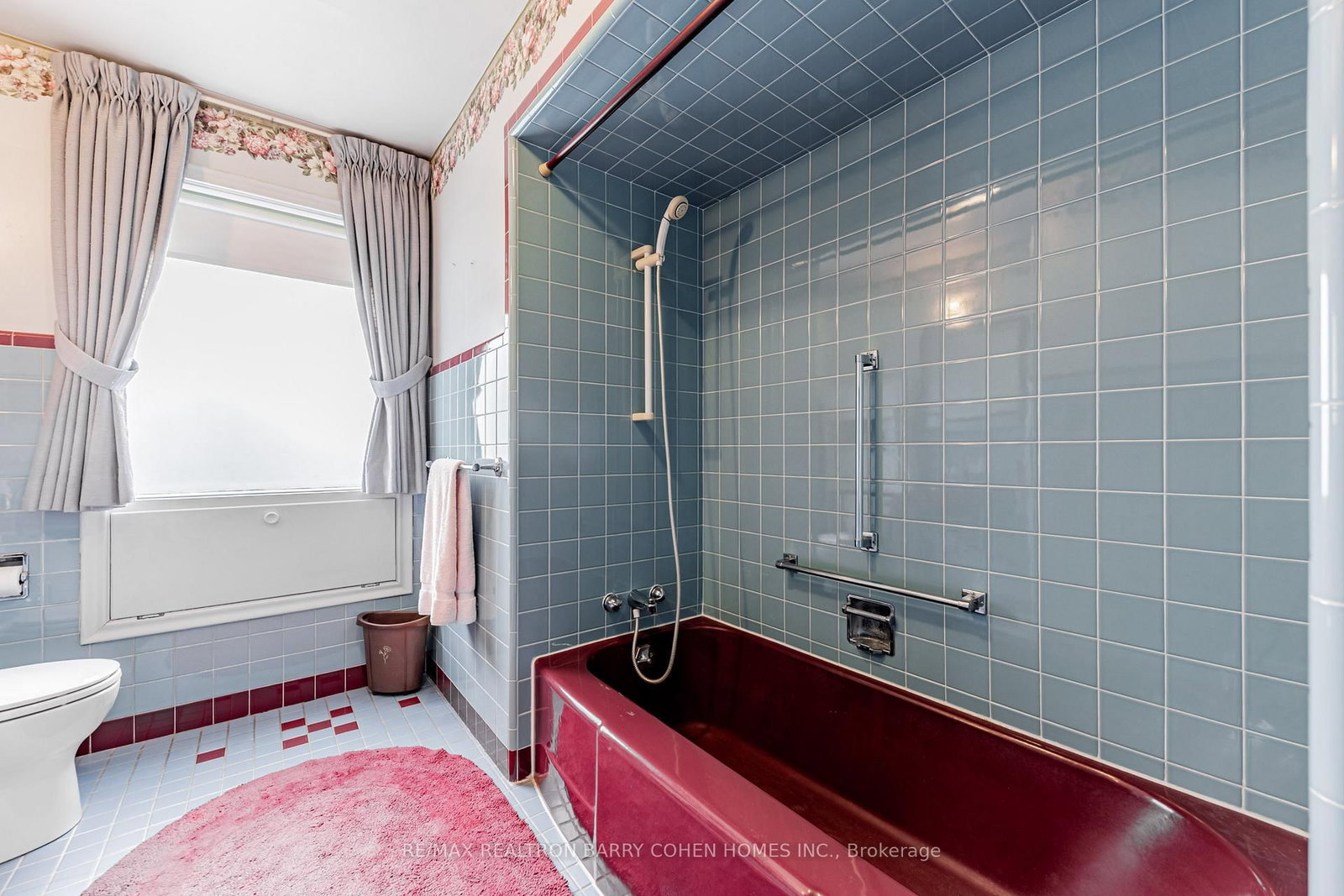 Detached House for lease at 200 Cortleigh Boulevard, Toronto, Ontario, M5N 1P5 - Lawrence Park South - MLS: C12748128