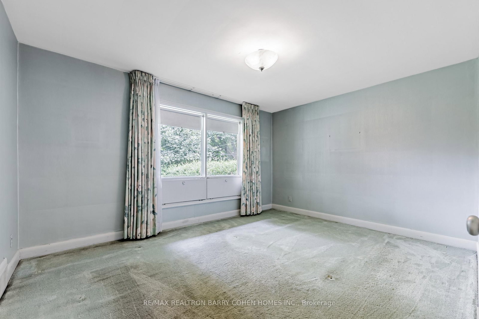 Detached House for lease at 200 Cortleigh Boulevard, Toronto, Ontario, M5N 1P5 - Lawrence Park South - MLS: C12748128