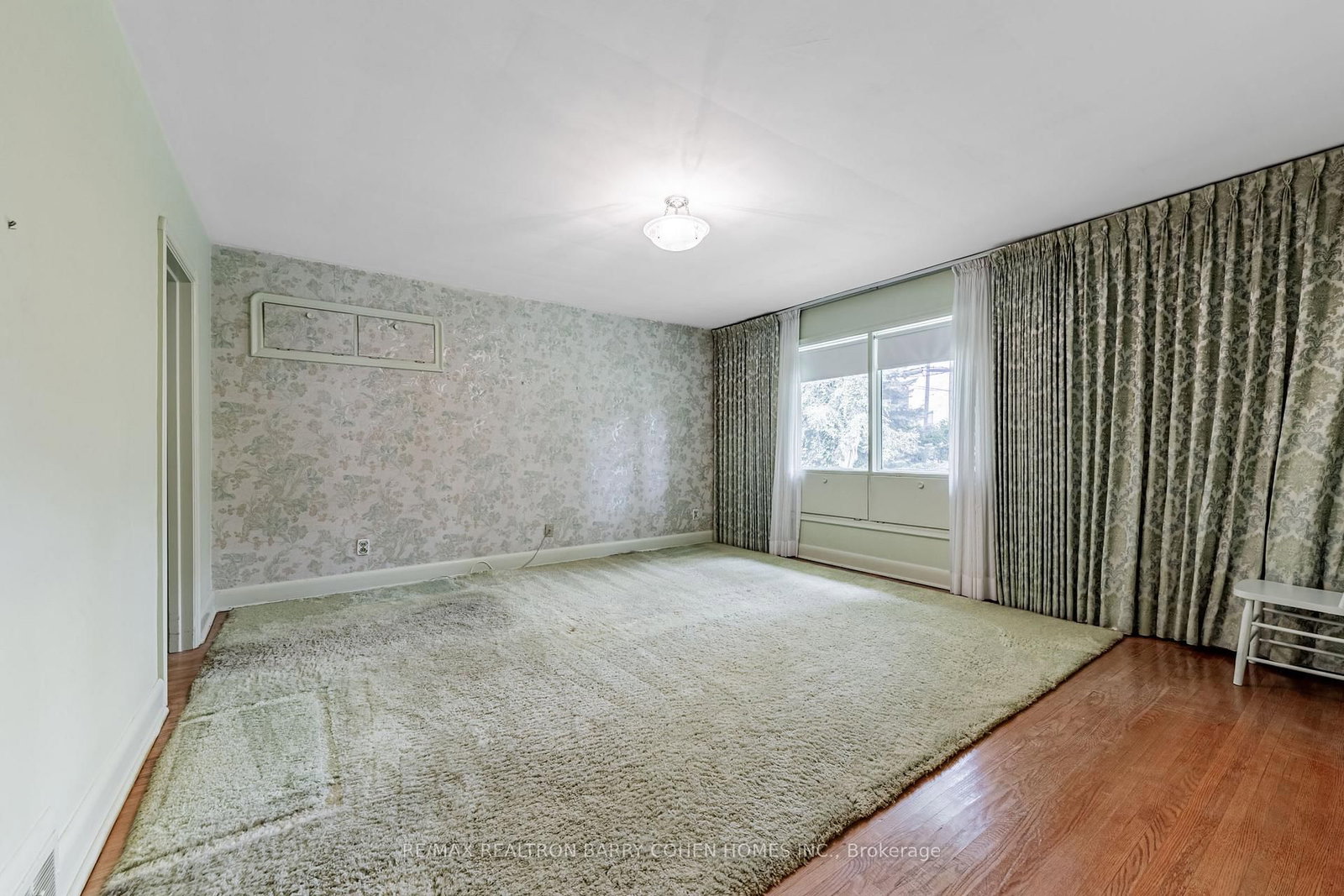 Detached House for lease at 200 Cortleigh Boulevard, Toronto, Ontario, M5N 1P5 - Lawrence Park South - MLS: C12748128