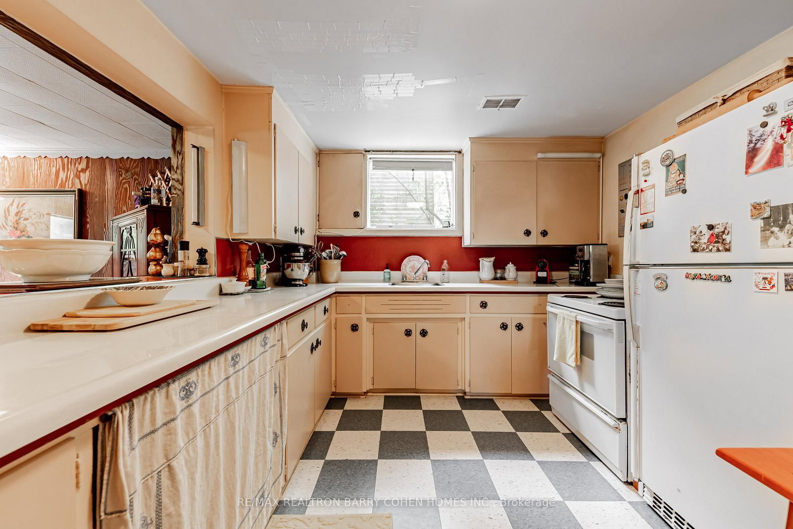 Detached House for lease at 200 Cortleigh Boulevard, Toronto, Ontario, M5N 1P5 - Lawrence Park South - MLS: C12748128