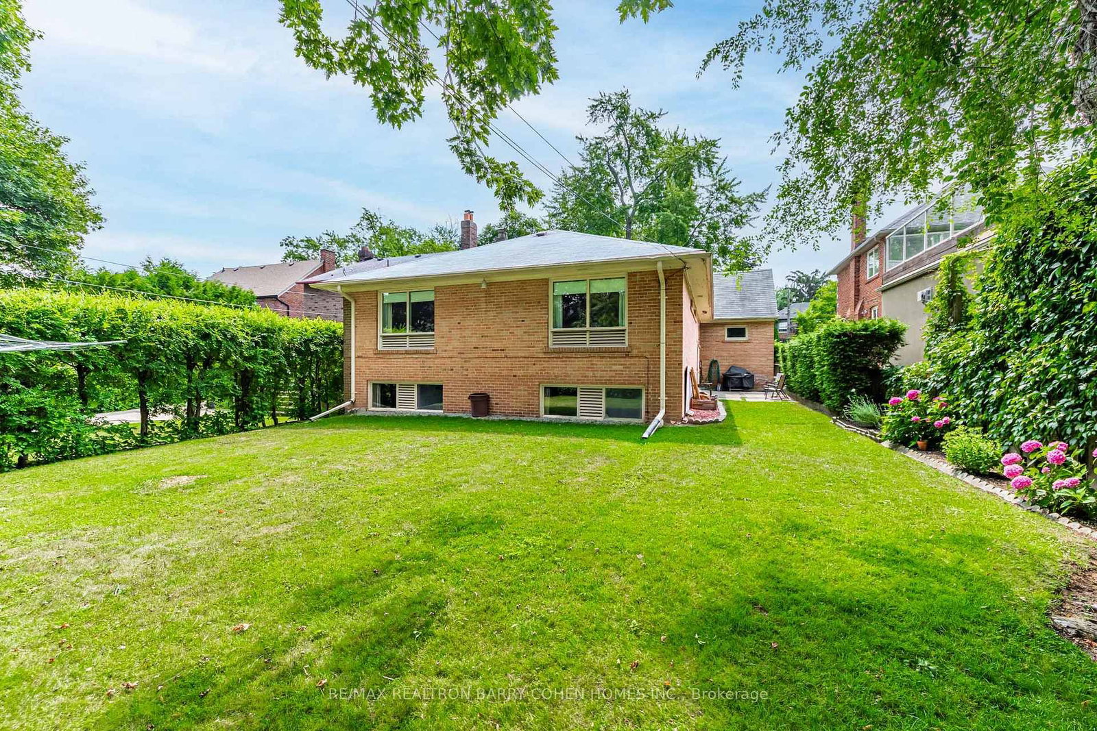Detached House for lease at 200 Cortleigh Boulevard, Toronto, Ontario, M5N 1P5 - Lawrence Park South - MLS: C12748128