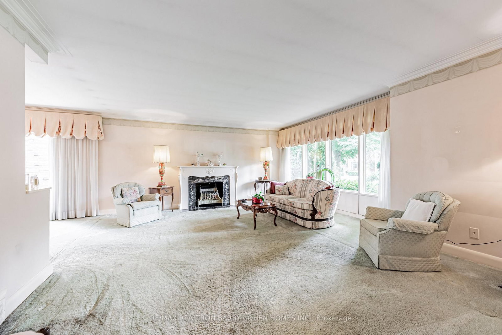 Detached House for lease at 200 Cortleigh Boulevard, Toronto, Ontario, M5N 1P5 - Lawrence Park South - MLS: C12748128