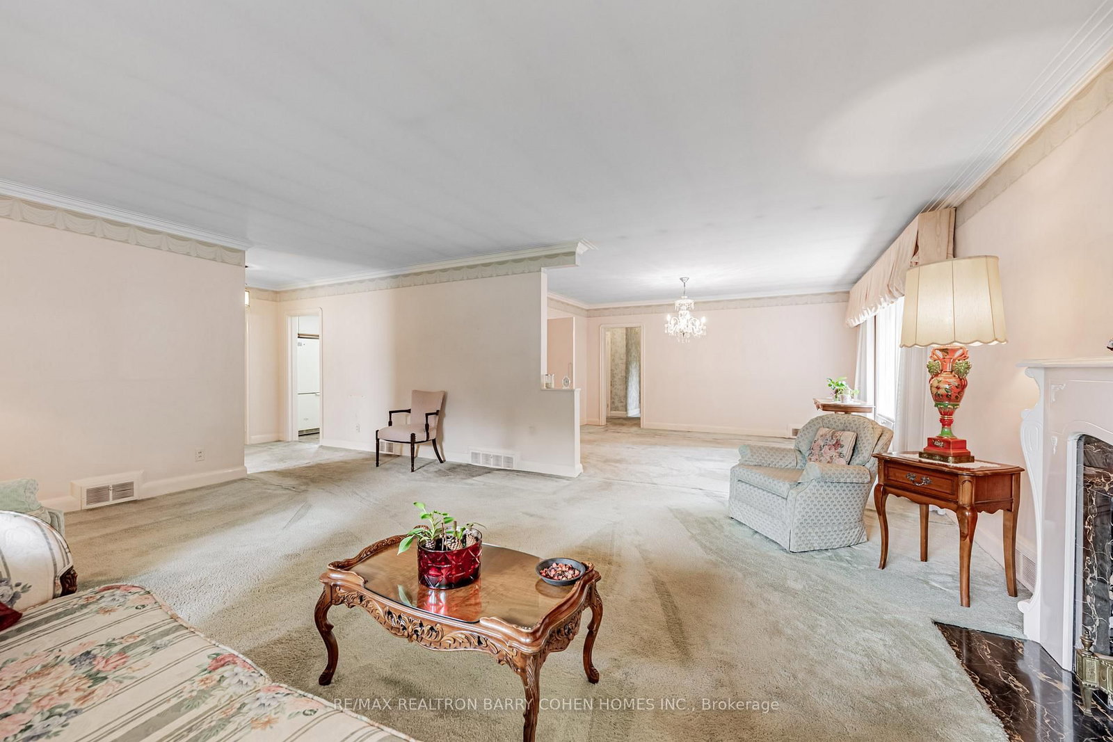 Detached House for lease at 200 Cortleigh Boulevard, Toronto, Ontario, M5N 1P5 - Lawrence Park South - MLS: C12748128