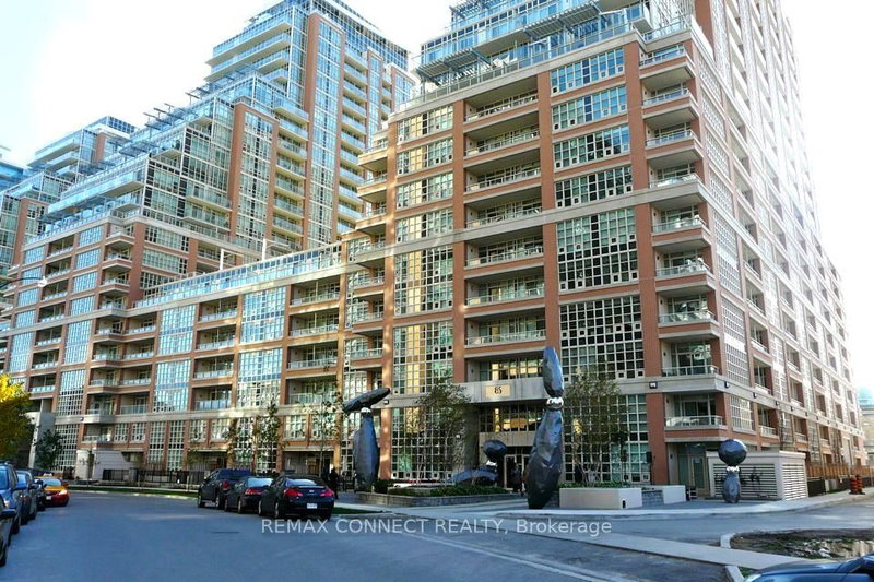 home for lease on 1809-75 East Liberty Street