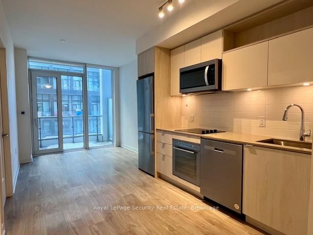 1043 - 121 Lower Sherbourne Street