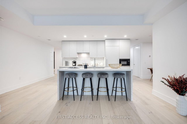 205 - 346 Davenport Road