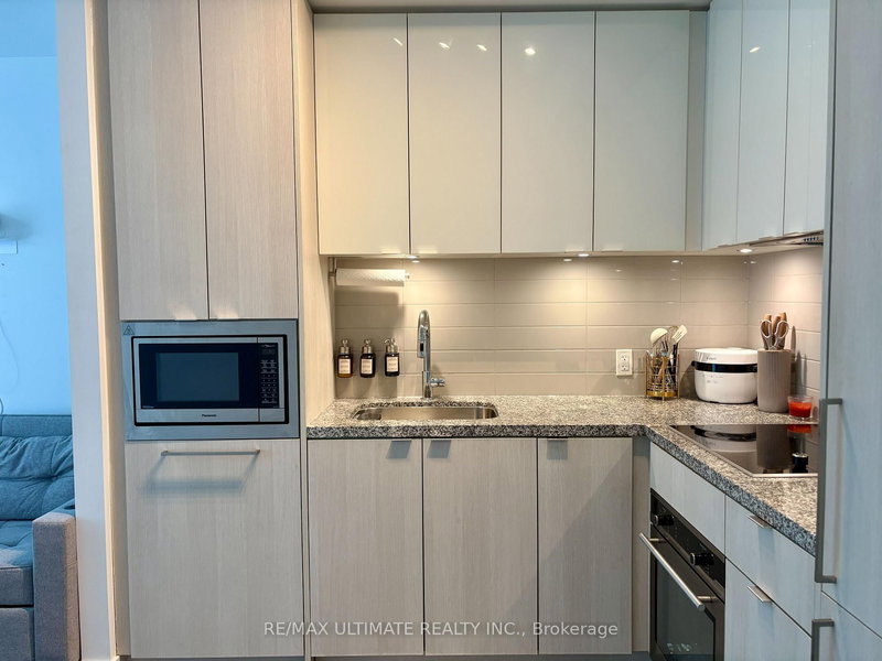 3310 - 125 BLUE JAYS Way, Toronto, M5V 0N5 | Image 2