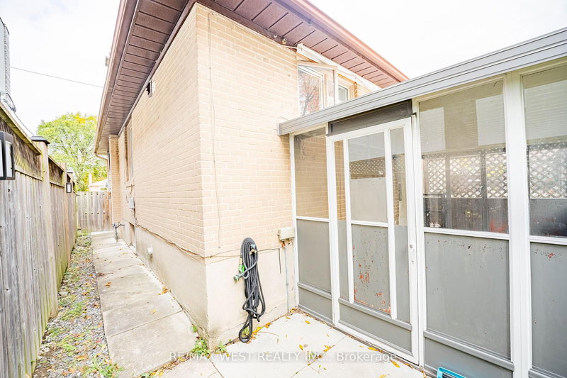 Basement - 235 Pleasant Ave, Toronto, M2M 1M6 | Image 2