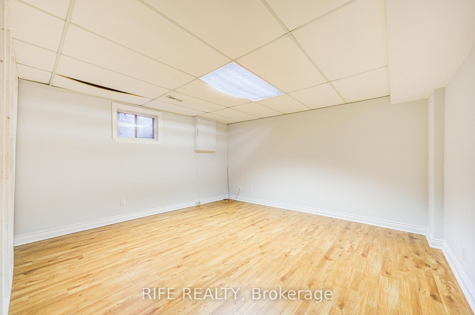 Detached House for lease at 17 Bramble Drive, Toronto, Ontario, M3B 2E9 - Banbury-Don Mills - MLS: C12751914