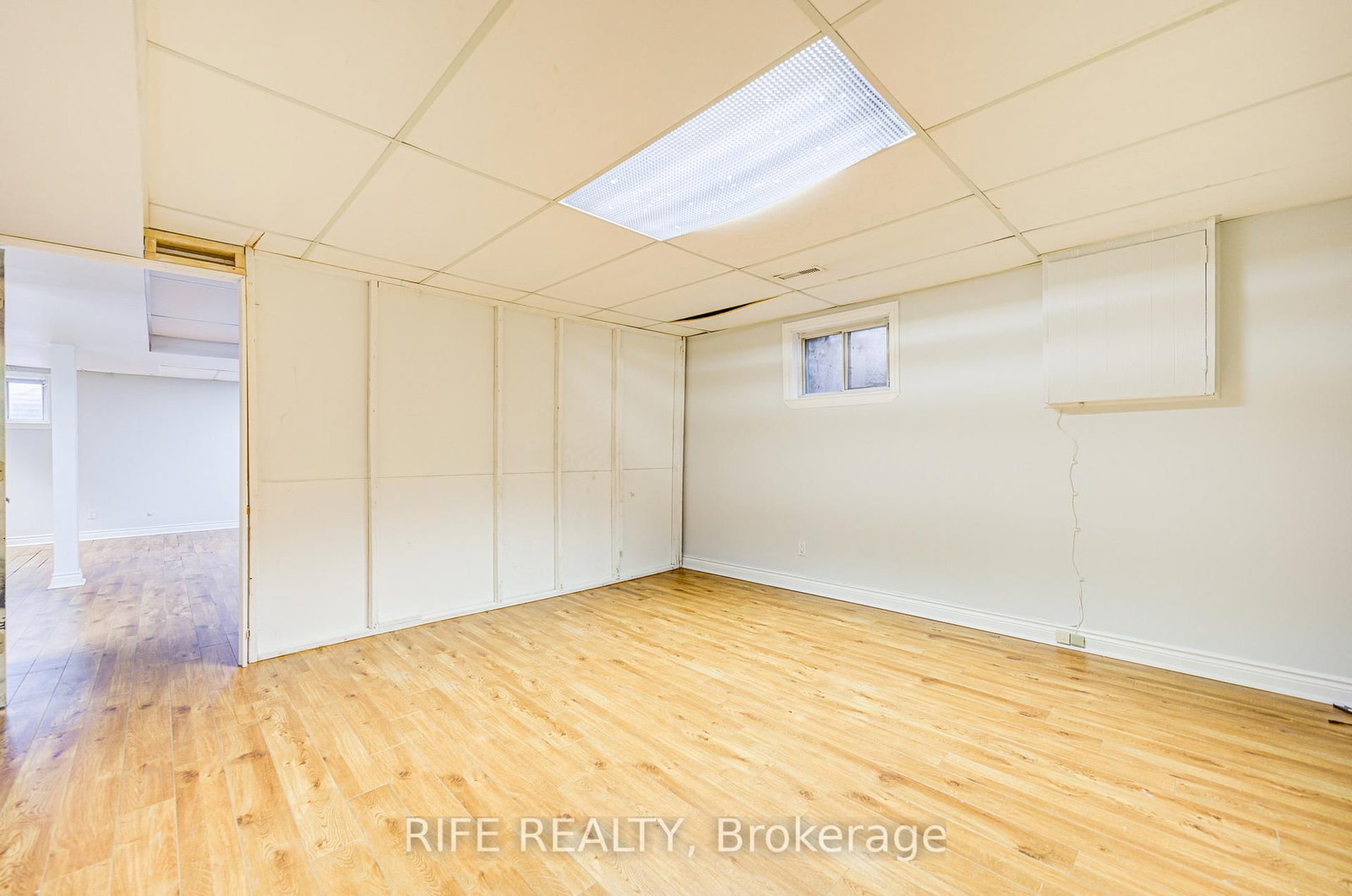 Detached House for lease at 17 Bramble Drive, Toronto, Ontario, M3B 2E9 - Banbury-Don Mills - MLS: C12751914