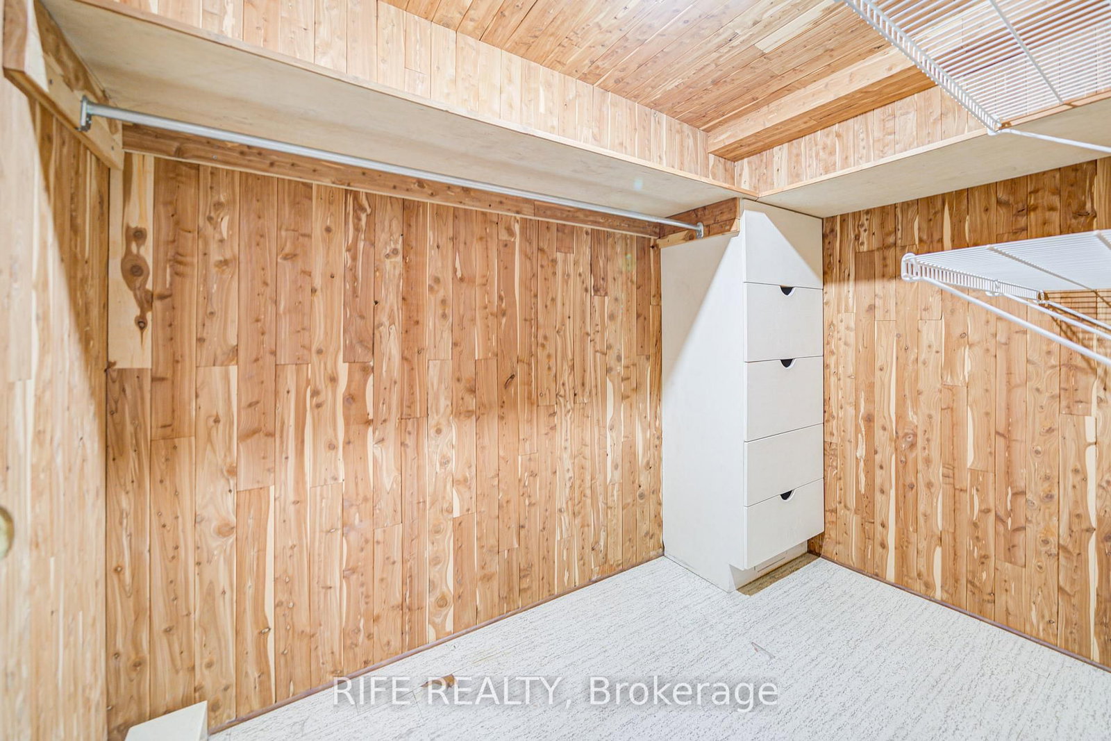 Detached House for lease at 17 Bramble Drive, Toronto, Ontario, M3B 2E9 - Banbury-Don Mills - MLS: C12751914