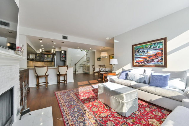 811 - 80 Front Street