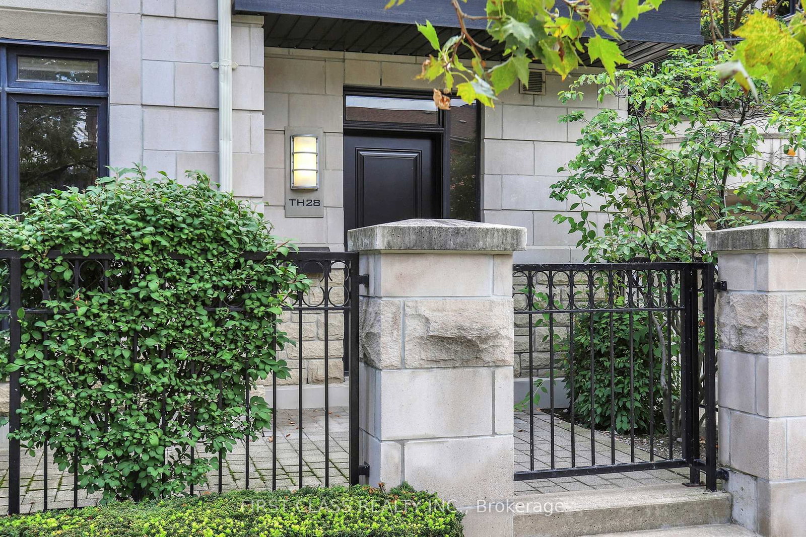 Townhouse for sale at TH 28-9 Oakburn Crescent, Toronto, Ontario, M2N 2T5 - Willowdale East - MLS: C12753076