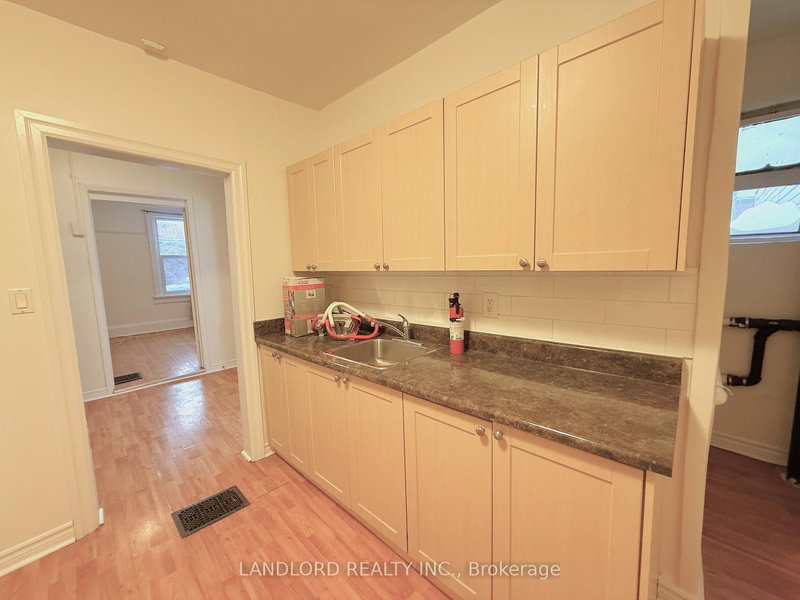 2 - 1 Clinton St, Toronto, M6J 2N8 | Image 3