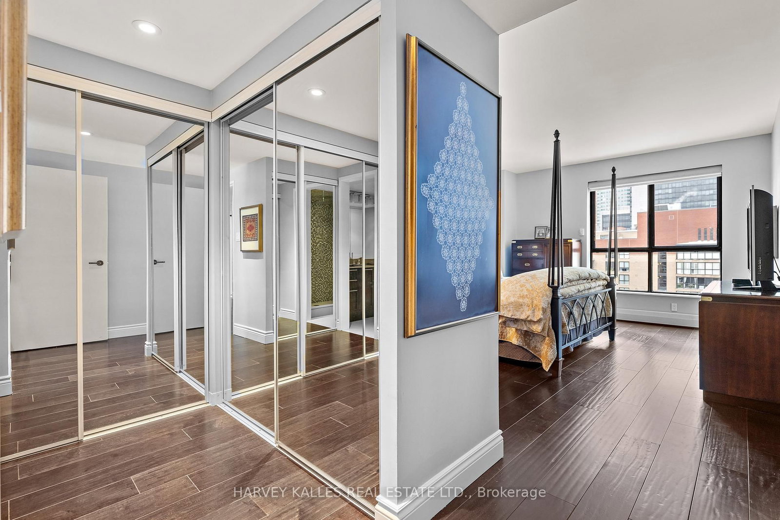 80 Front Street E, Unit 818 - Photo 31