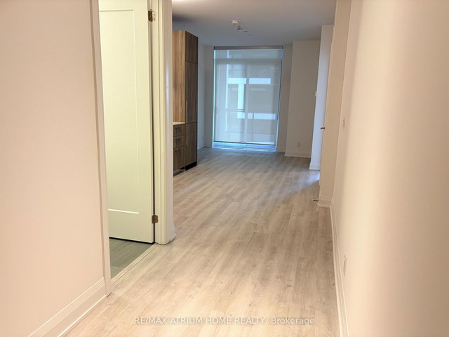 1902 - 65 Broadway Avenue