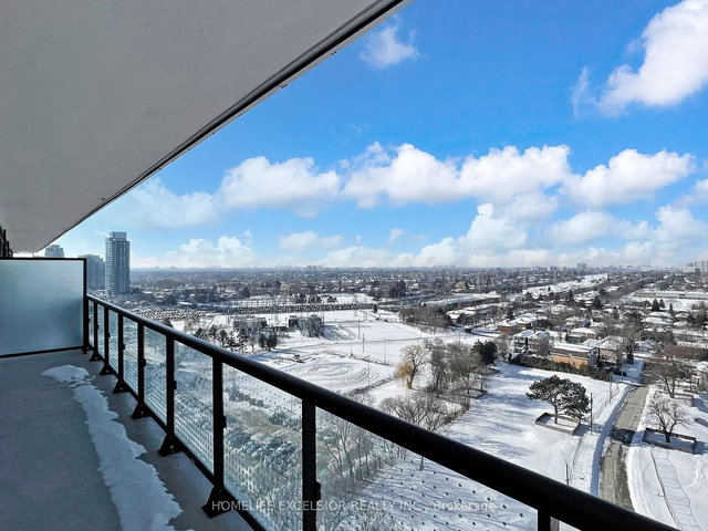 1702 - 5858 Yonge Street