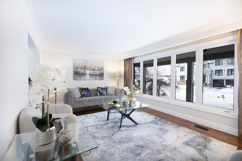 4 Silvergrove Rd, Toronto, M2L 2N6 | Image 2