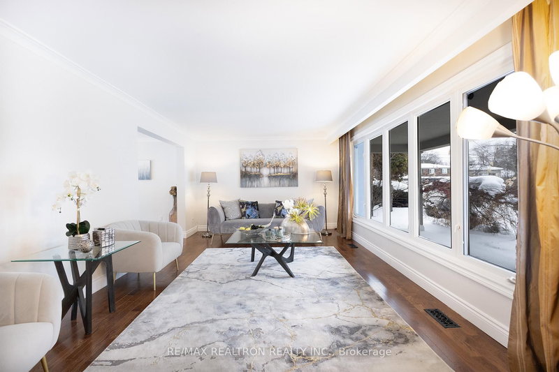 4 Silvergrove Rd, Toronto, M2L 2N6 | Image 3