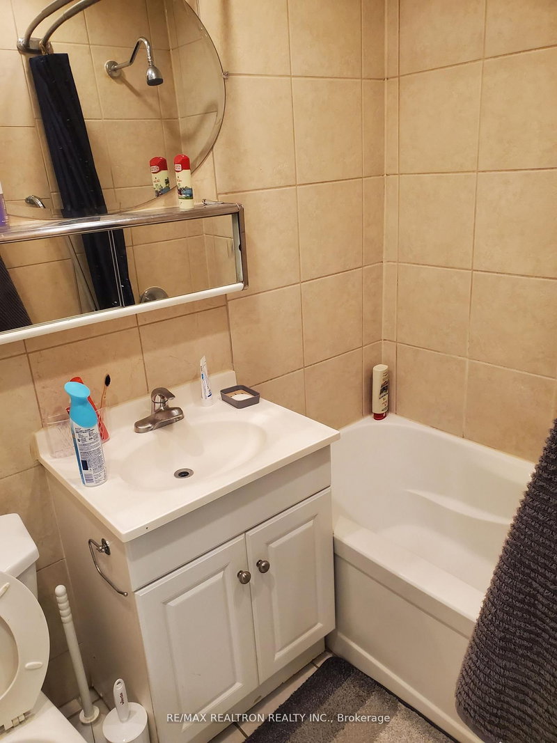 #3 - 234 Wilmington Ave, Toronto, M3H 5K2 | Image 3