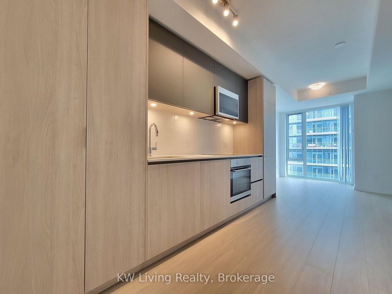 3907 - 8 Widmer St, Toronto, M5V 0W6 | Image 3