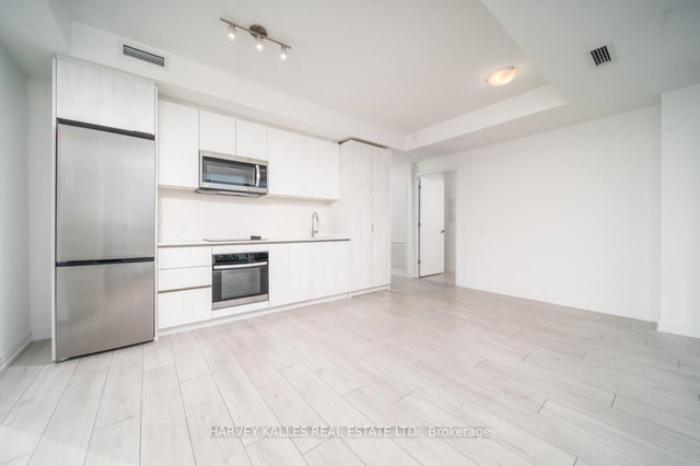 1515 - 5858 Yonge Street