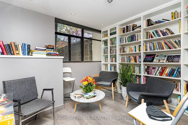 2805 - 100 Antibes Drive