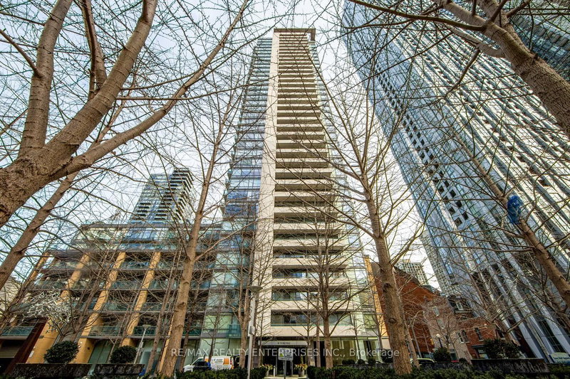 315 - 18 Yorkville Ave, Toronto, M4W 3Y8 | Image 2