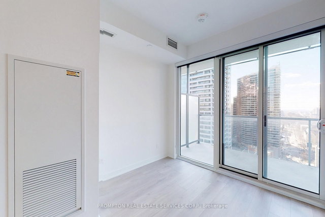 2812 - 3 Gloucester Street