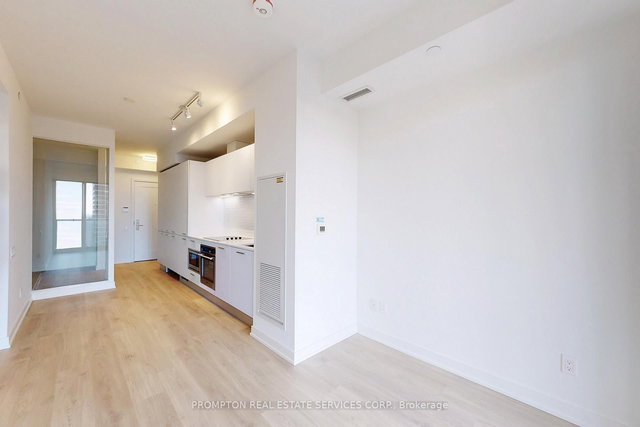 2812 - 3 Gloucester Street