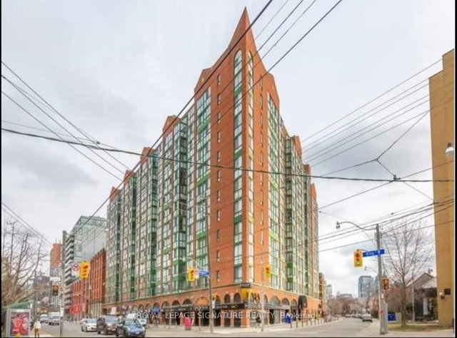 914 - 801 King Street W