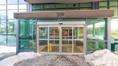 Unit 1257 — 209 Fort York Boulevard — more photos