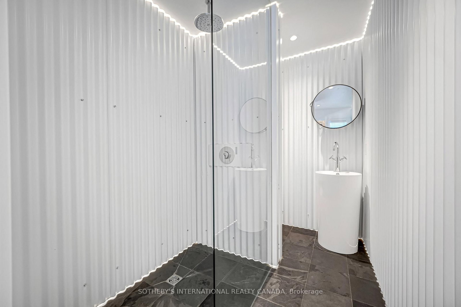 391 Ontario Street, Unit Ground - Photo 15